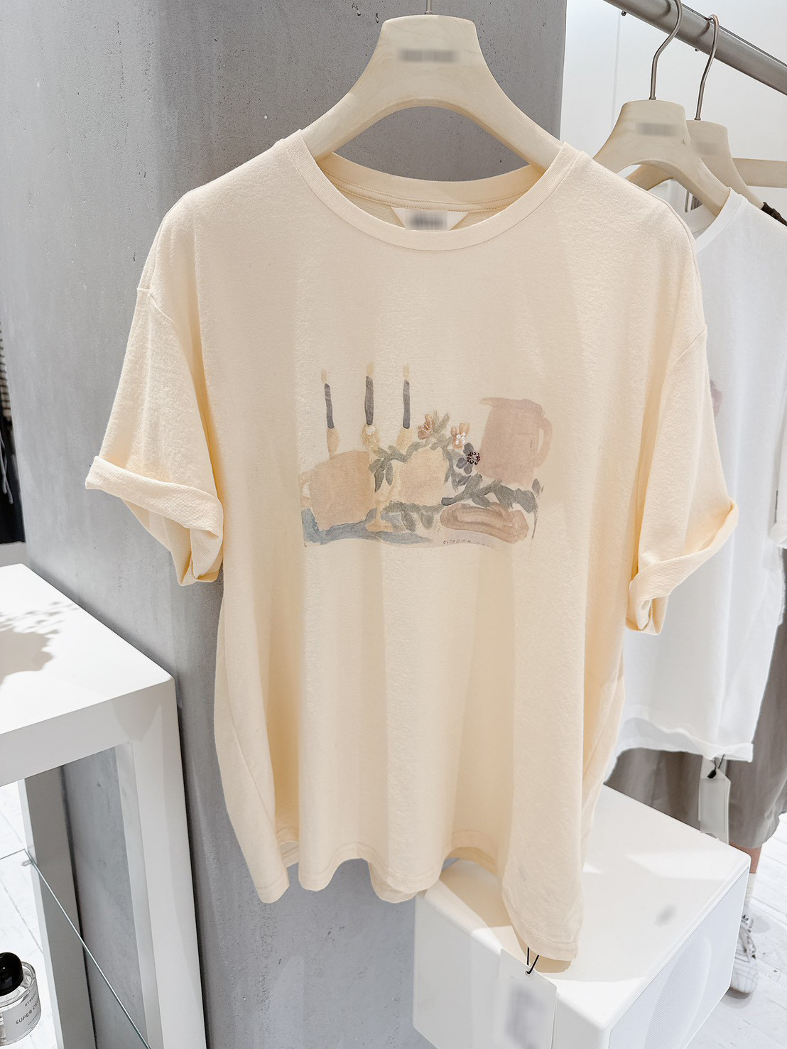 A29.粉彩花卉立體珠珠TEE