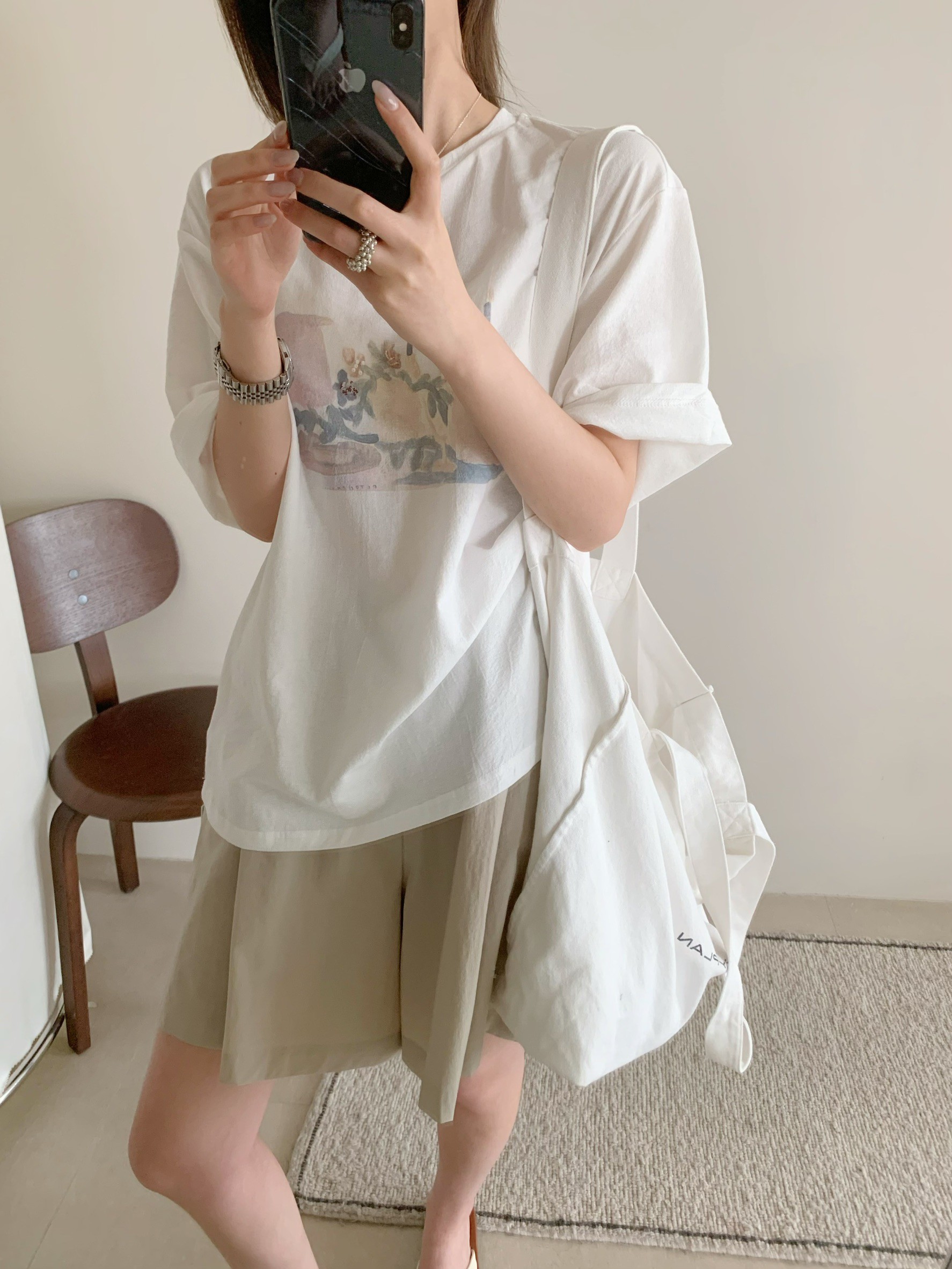 A29.粉彩花卉立體珠珠TEE