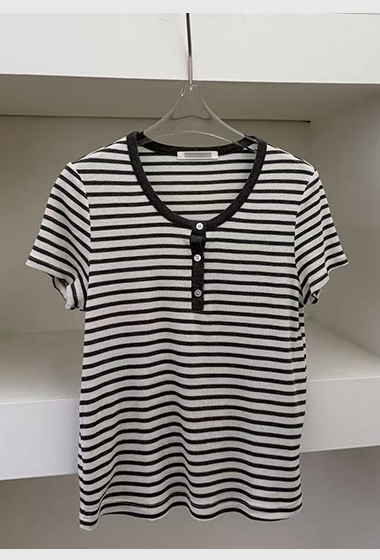 B69.顯瘦3釦彈性TEE