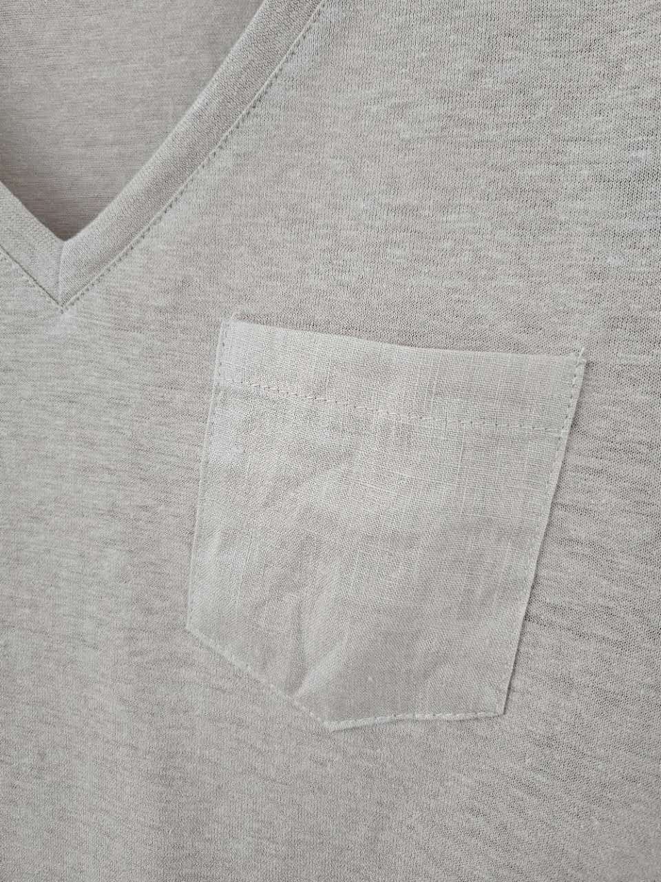 B61.星星家棉麻混紡V領口袋TEE