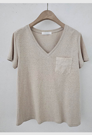 B61.星星家棉麻混紡V領口袋TEE