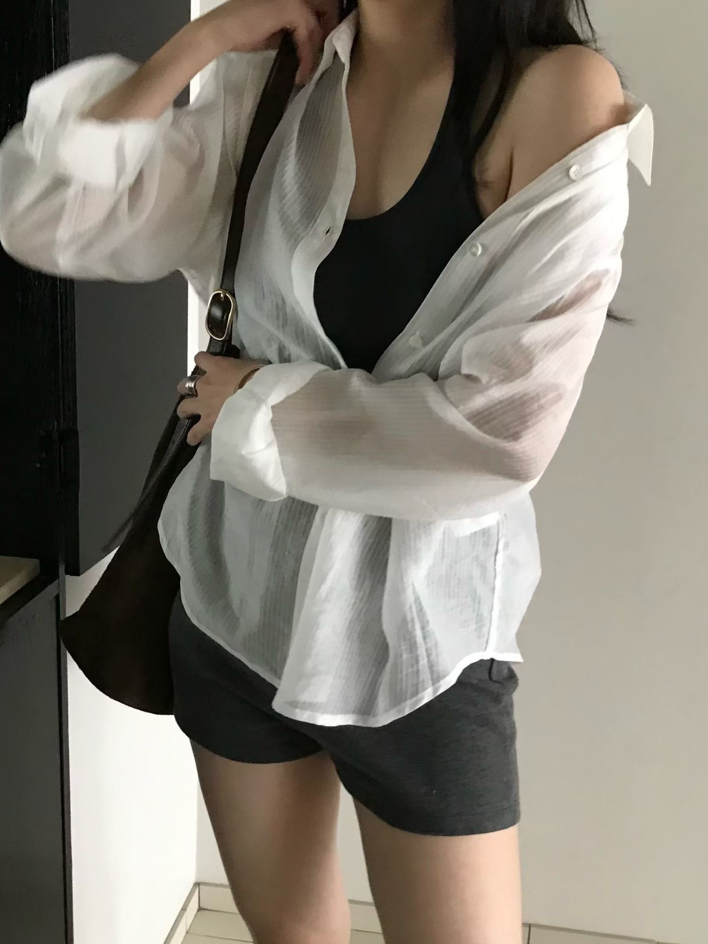 B106.小V家清爽直條紋襯衫