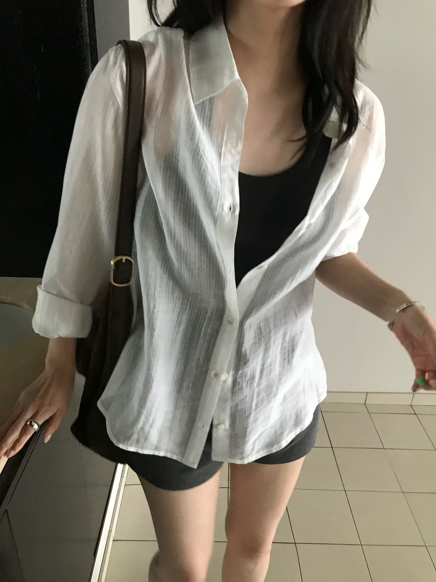 B106.小V家清爽直條紋襯衫