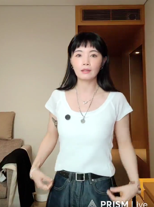 B14.夏日顯瘦直坑條TEE