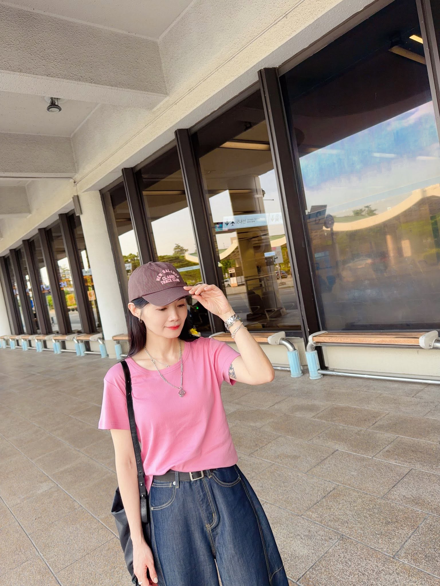 B29.粉樣女孩圓領素TEE