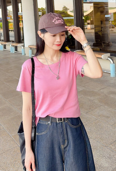 B29.粉樣女孩圓領素TEE