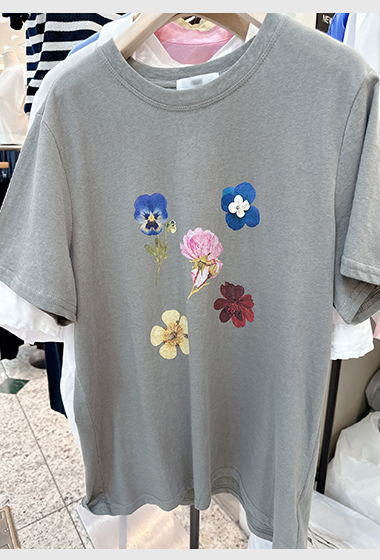 B68.典雅閒逸花朵TEE