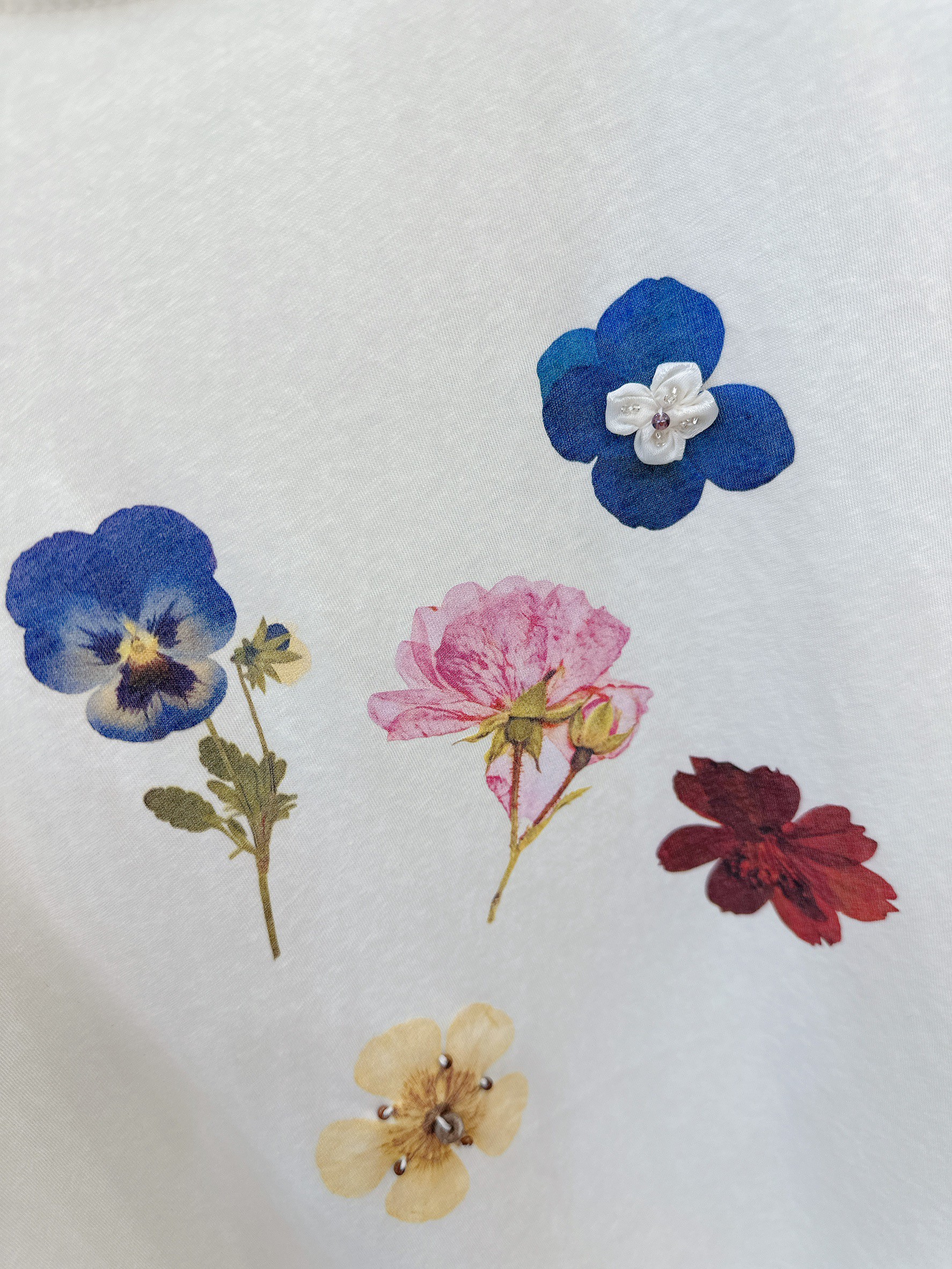 B68.典雅閒逸花朵TEE
