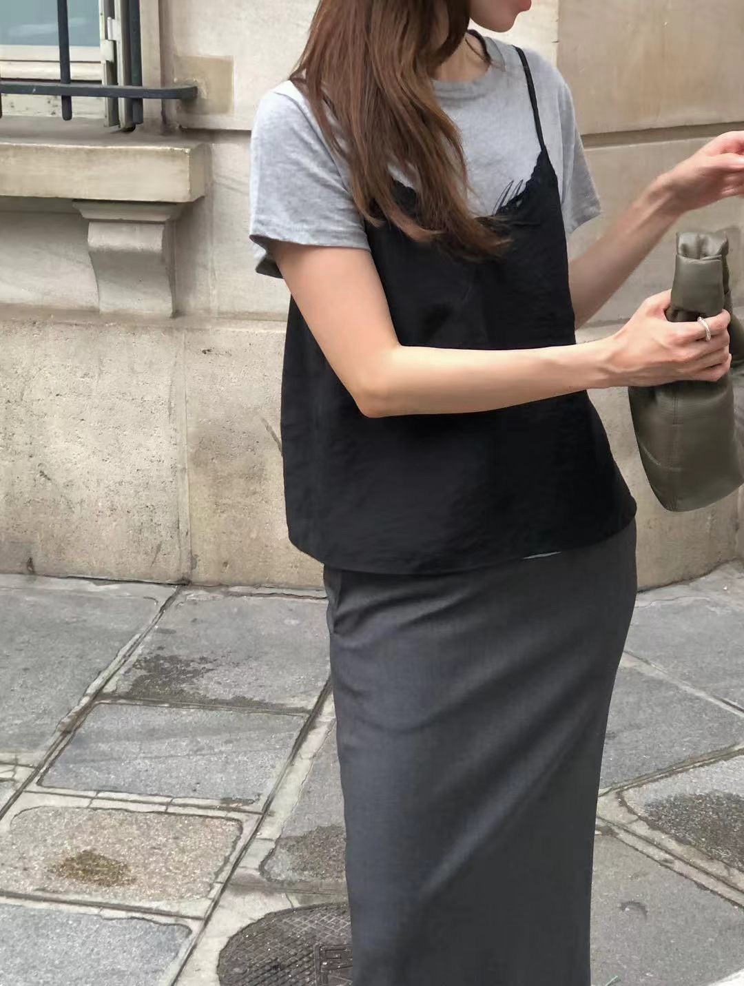 B37.大V家法式草寫印字TEE
