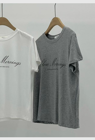 B37.大V家法式草寫印字TEE