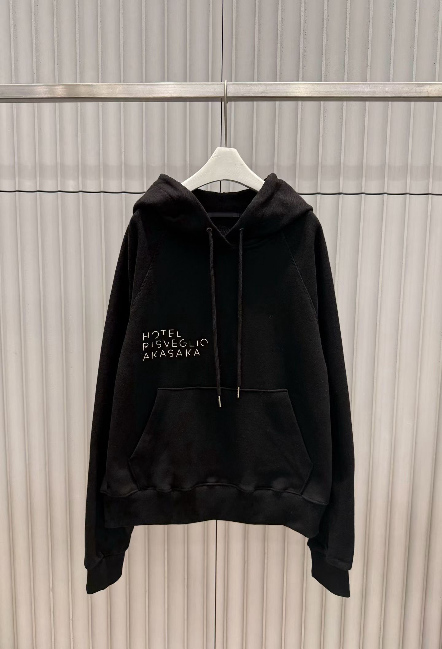B102.帽可調家簡約印字連帽TEE