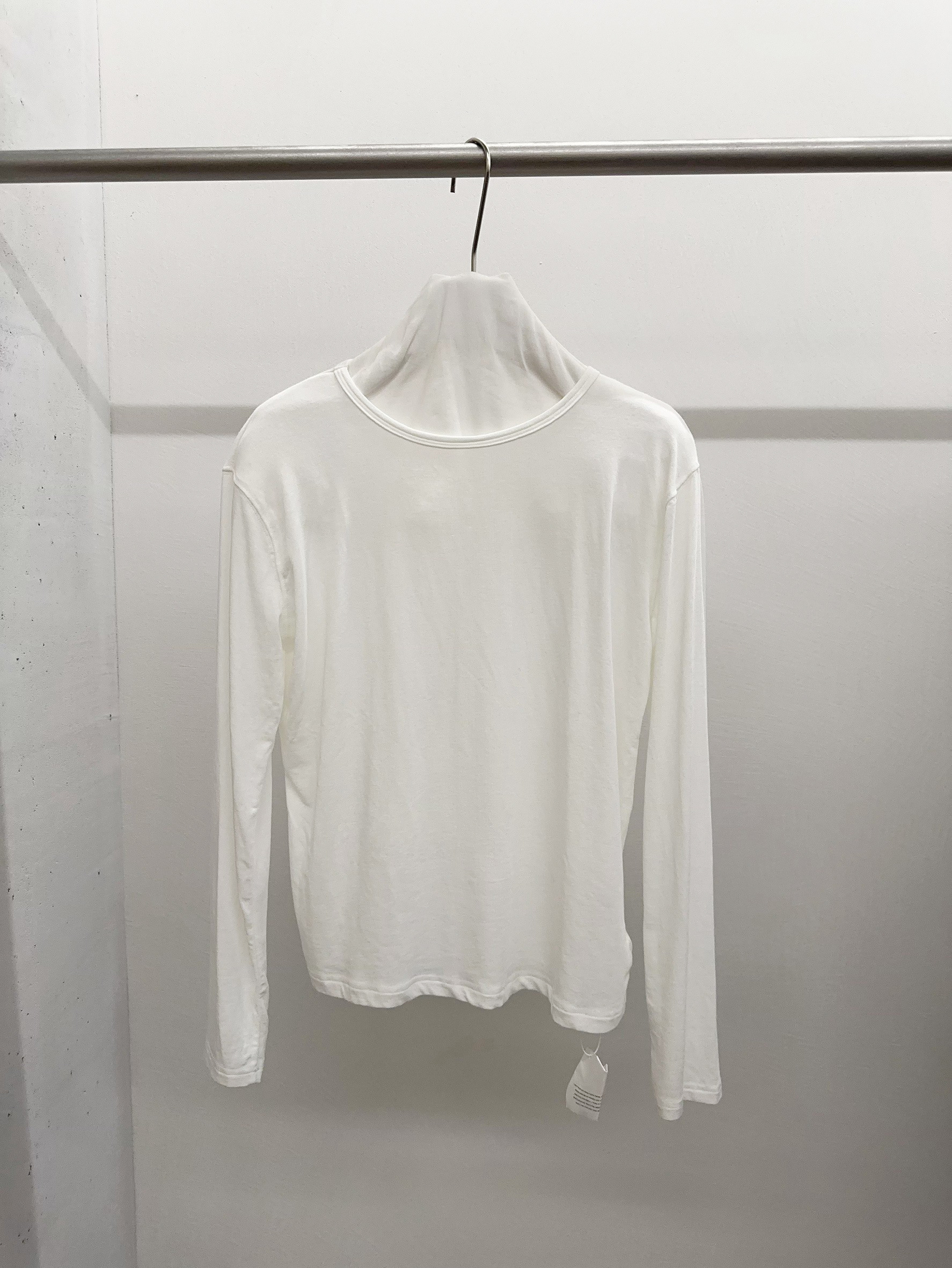 B21.秋日好幫手長袖素TEE