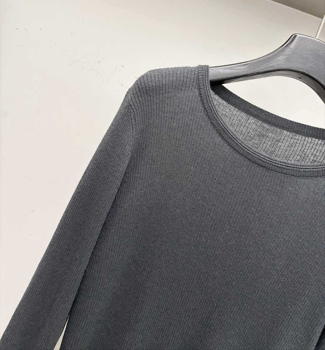 B05.基礎30%WOOL打底上衣