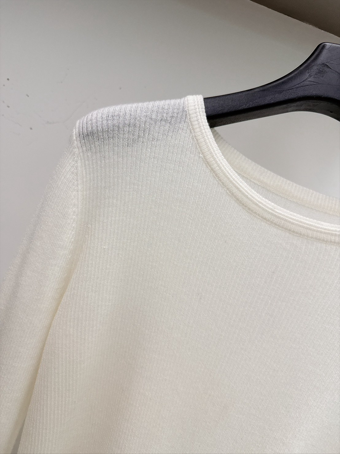 B05.基礎30%WOOL打底上衣
