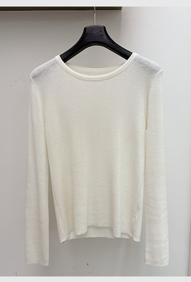 B05.基礎30%WOOL打底上衣