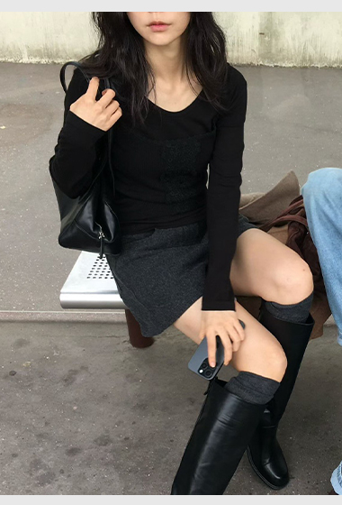 A12.櫥窗家微涼磨毛U領TEE