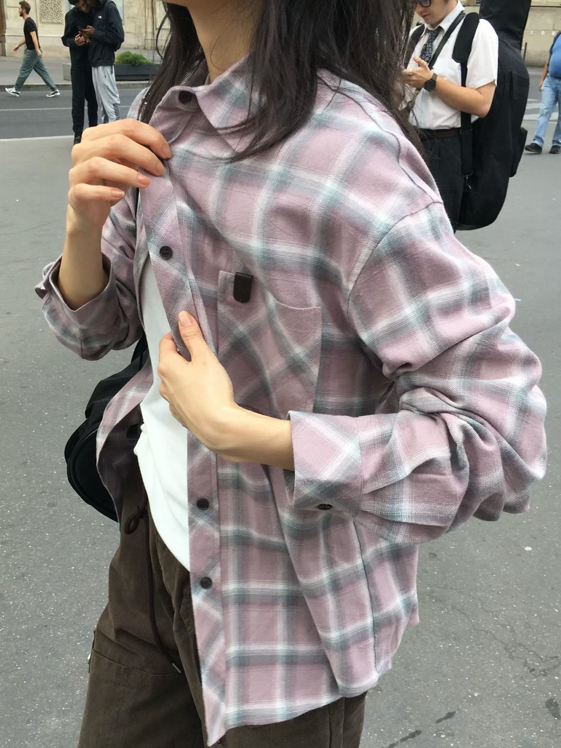 A13.櫥窗家溫柔絨面格紋襯衫