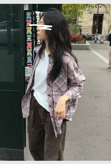 A13.櫥窗家溫柔絨面格紋襯衫