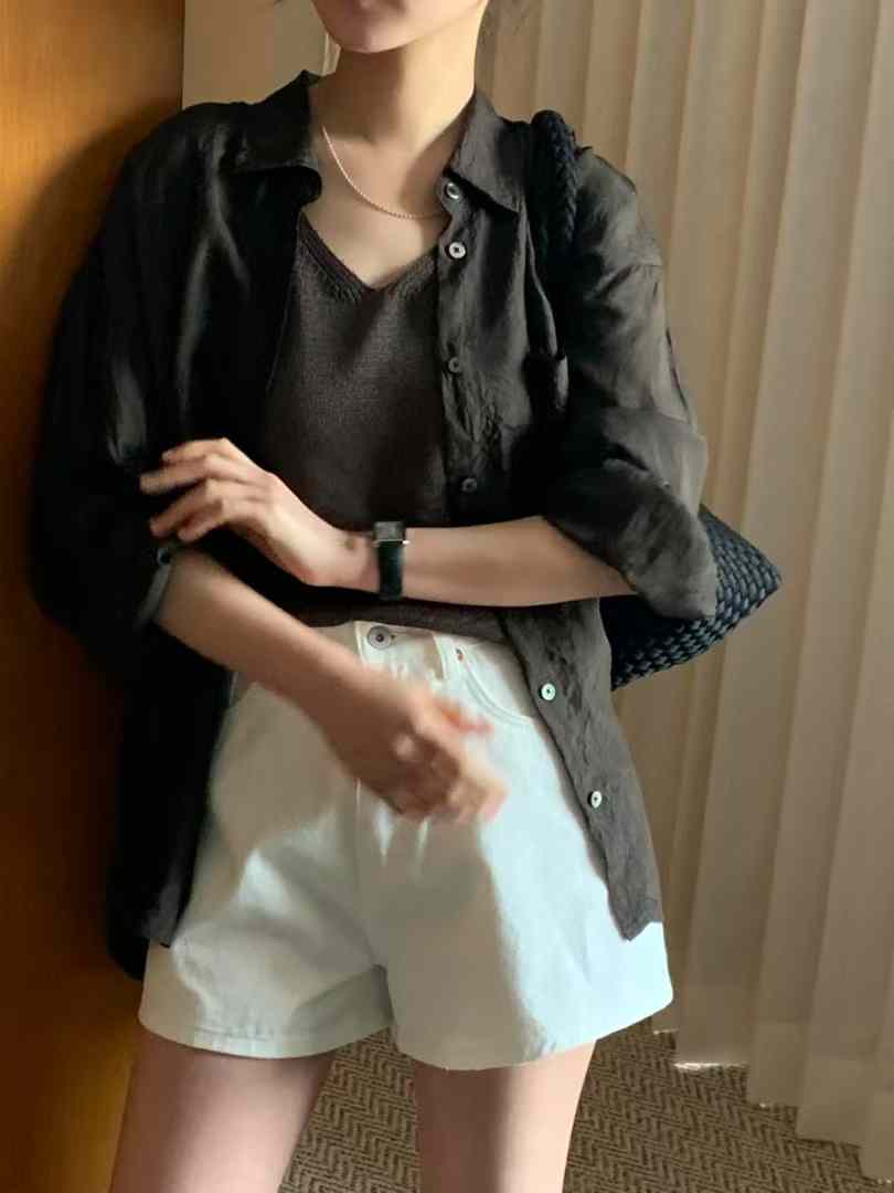 A72.簡單質感V領針織背心