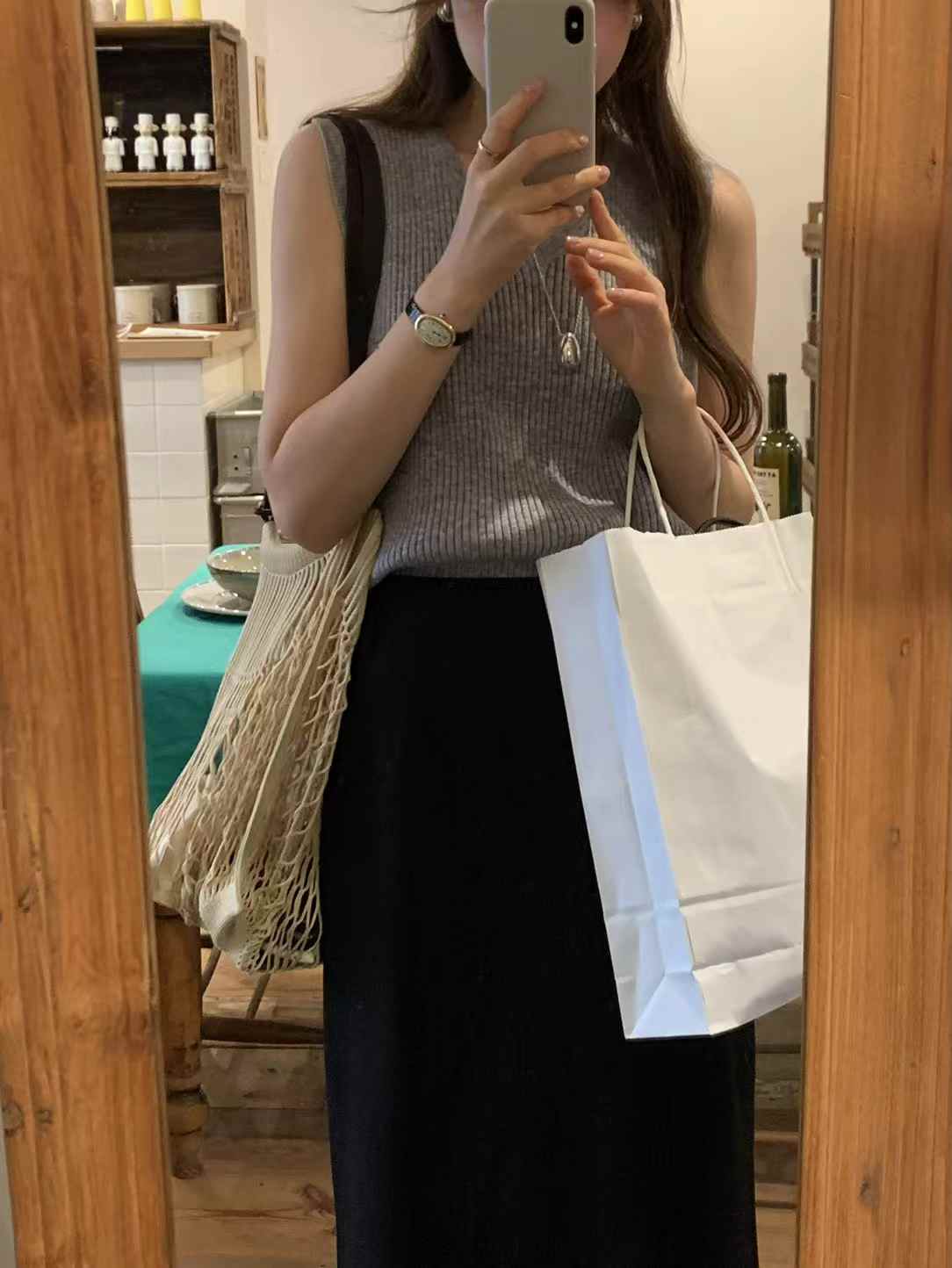 A111.顏值家V領日常針織背心