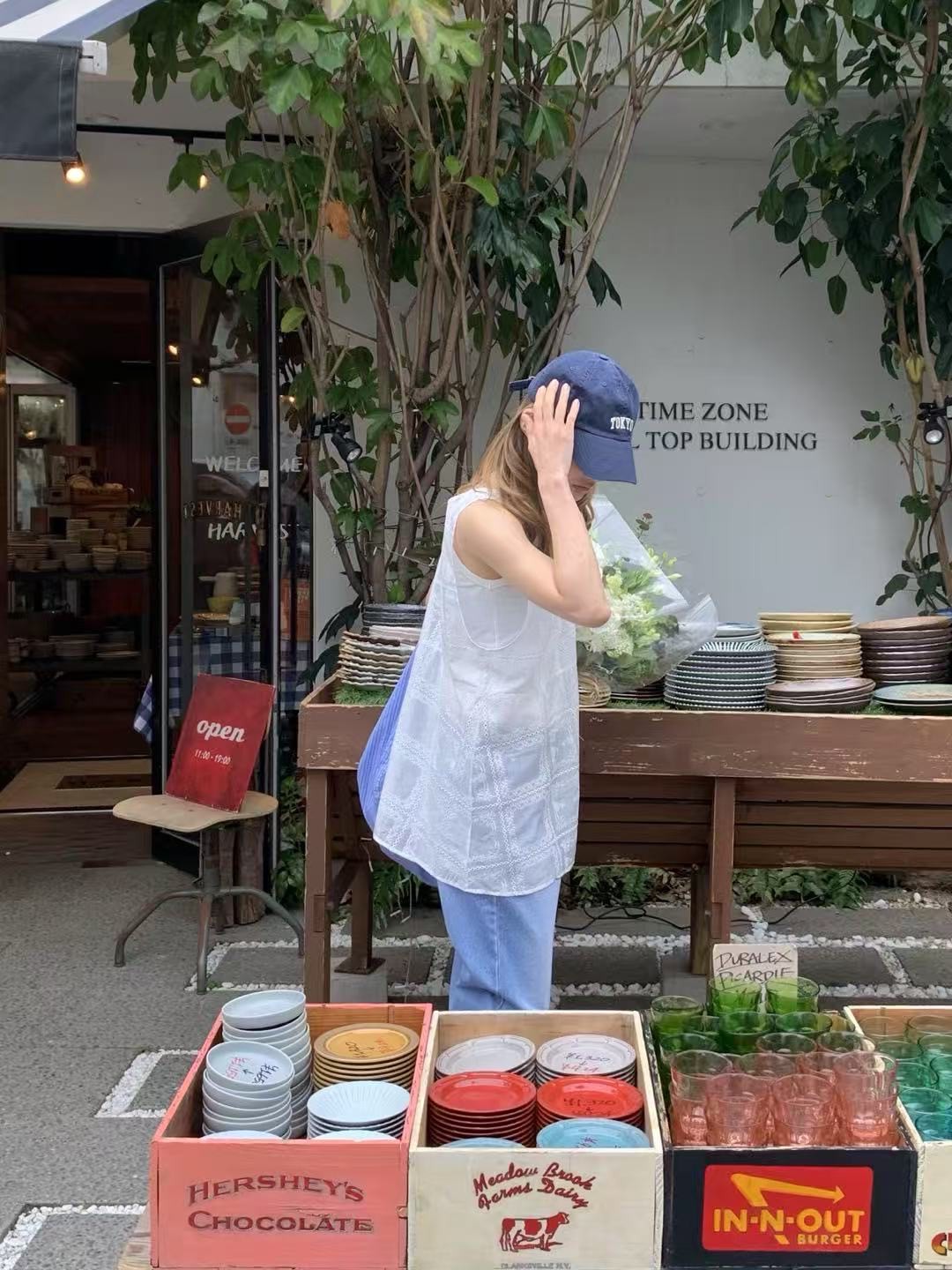 A102.甜美布花格紋造型背心