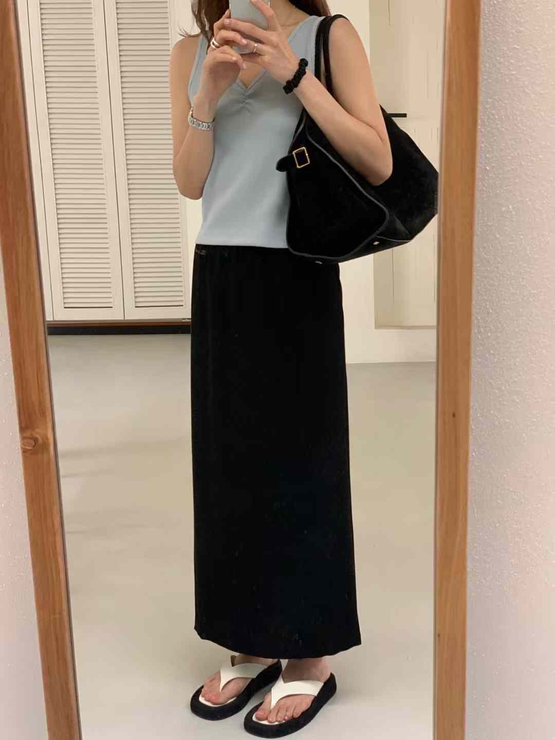 清爽家V領抓皺莫代爾背心