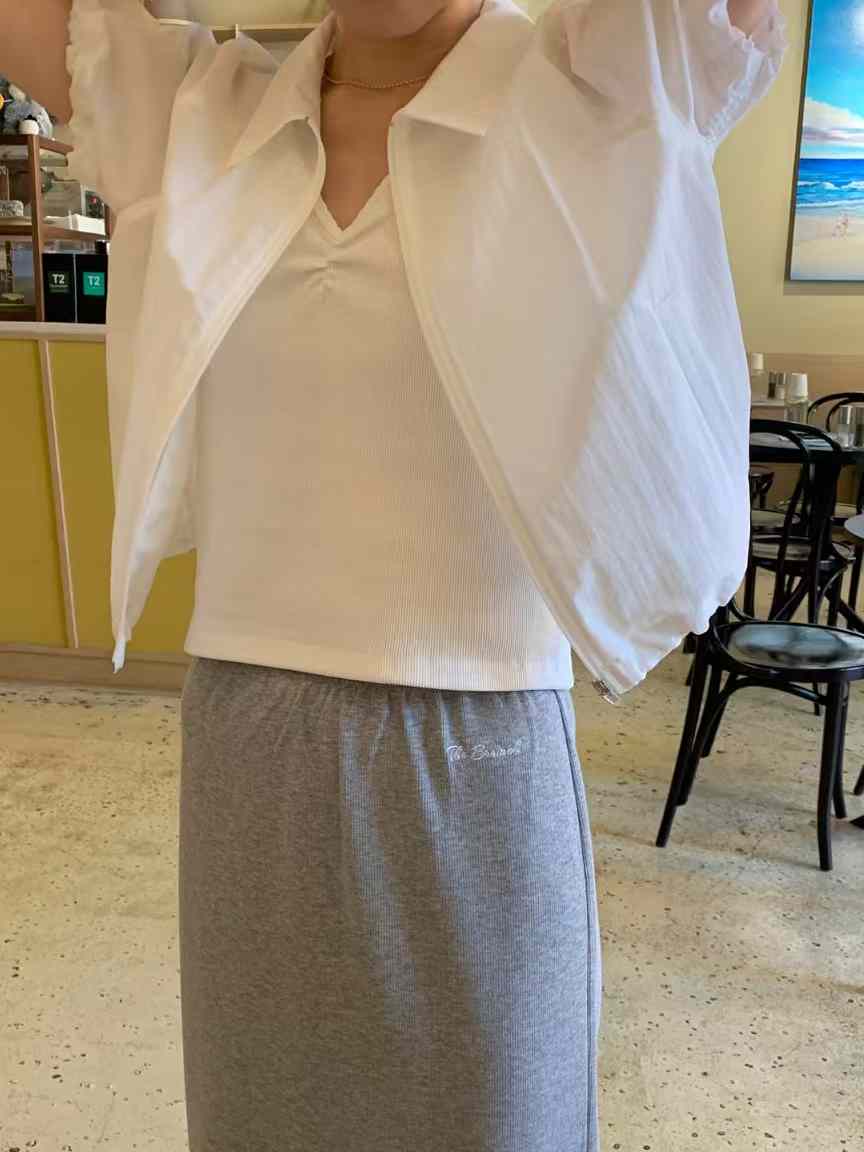 清爽家V領抓皺莫代爾背心