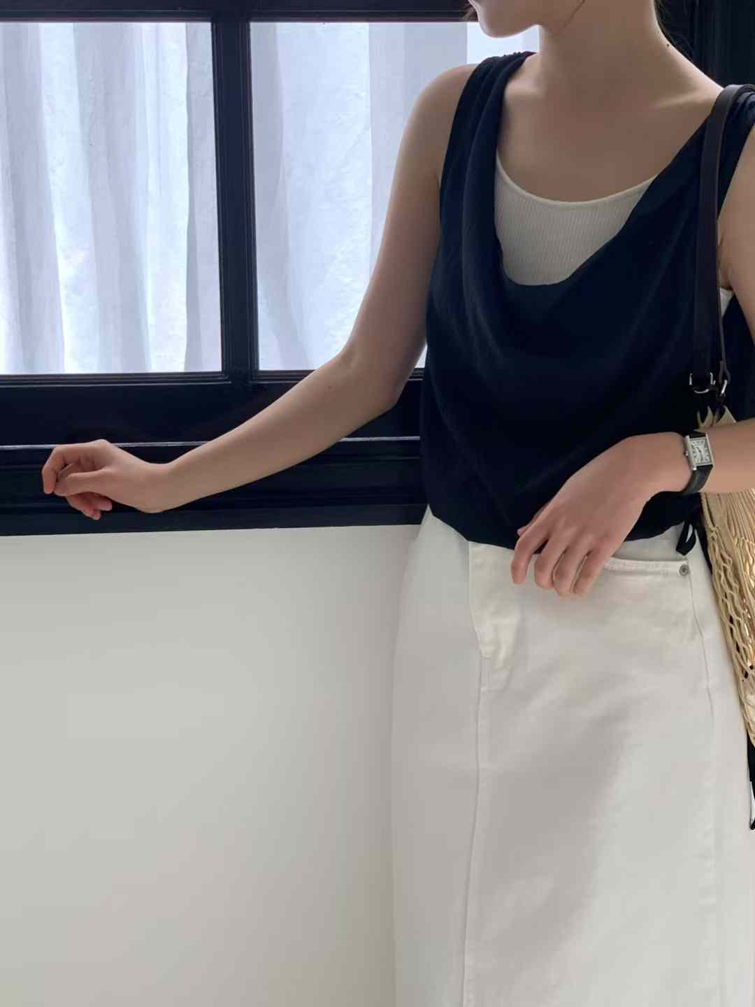 清爽家優雅必備羅馬領背心