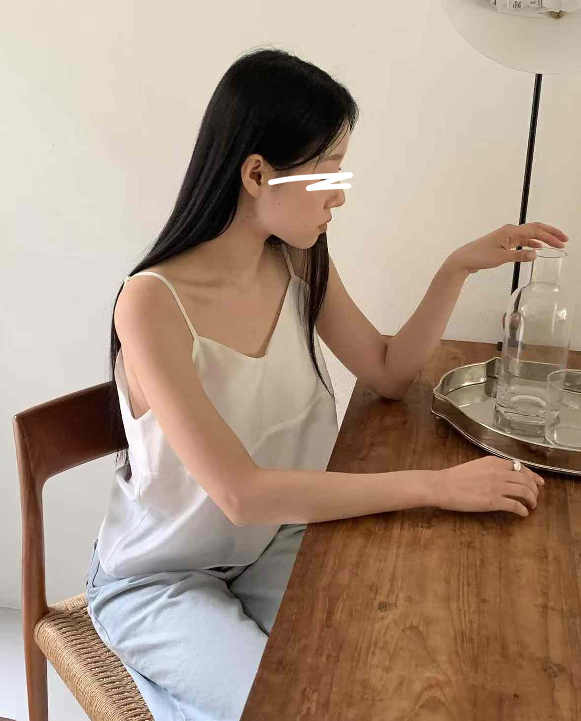 A109.細肩美背小排釦天絲背心
