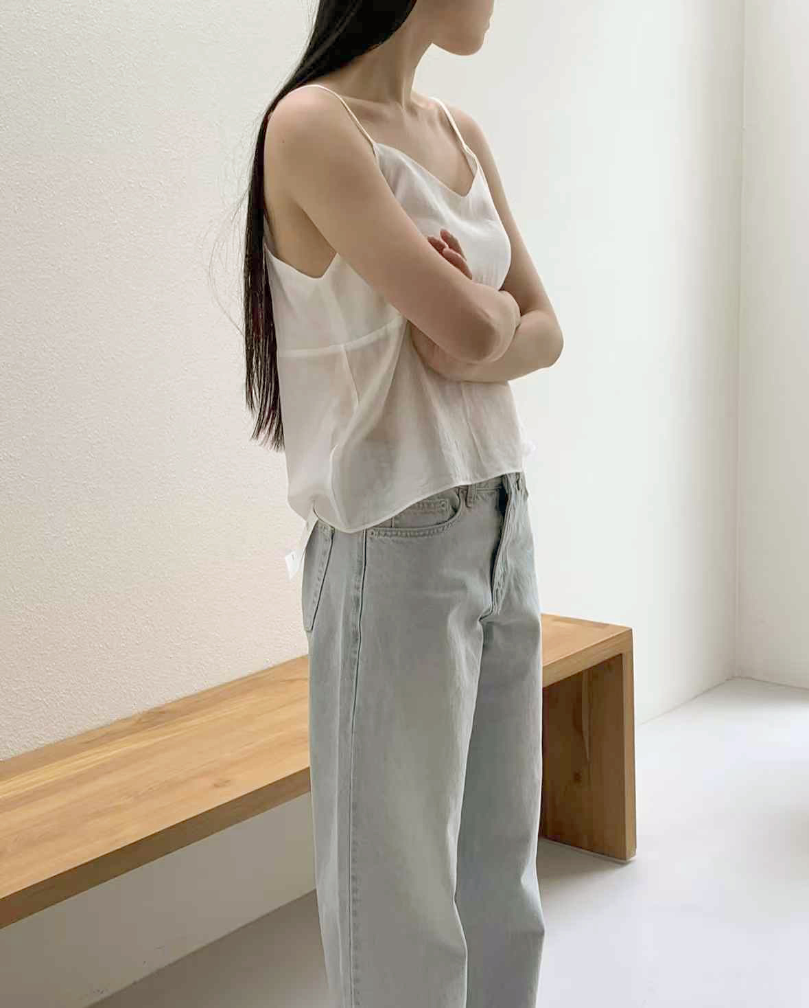 A109.細肩美背小排釦天絲背心