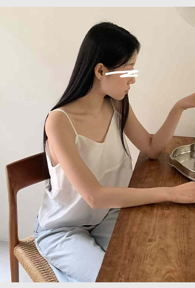 A109.細肩美背小排釦天絲背心