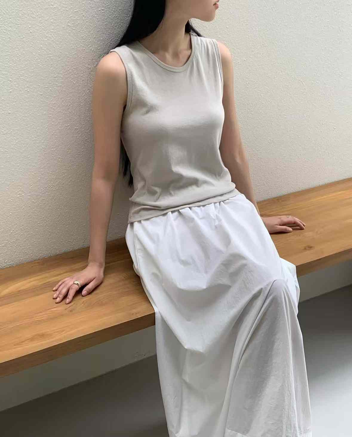 A106.日常素面百搭背心