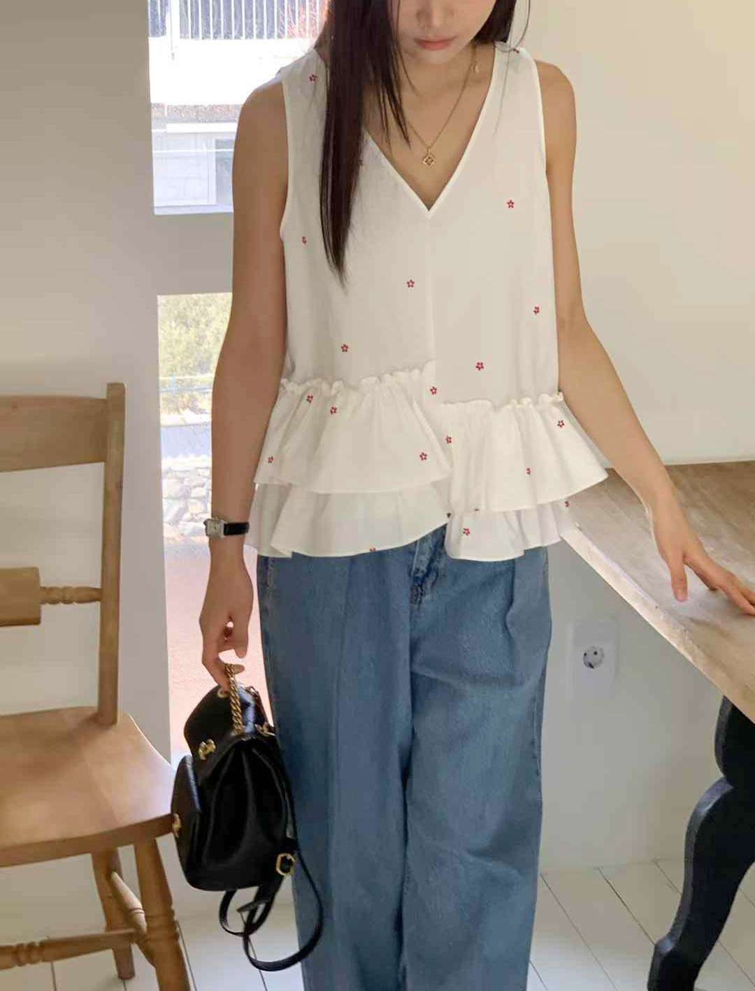 B02.小花刺繡蛋糕背心