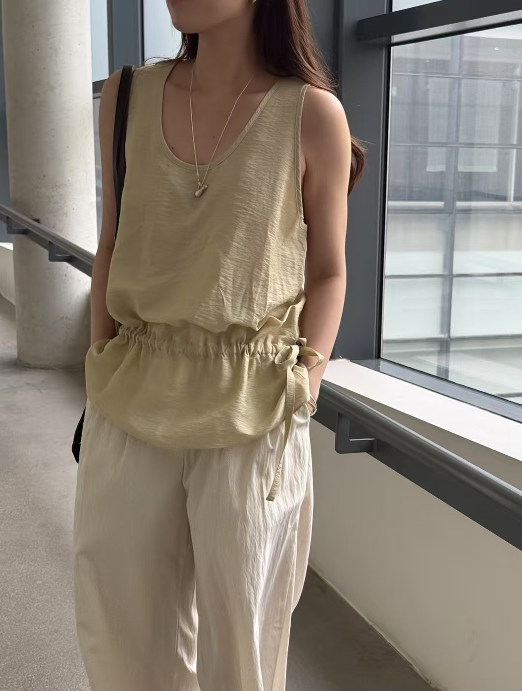 A90.瘦瘦歐膩綁帶造型背心