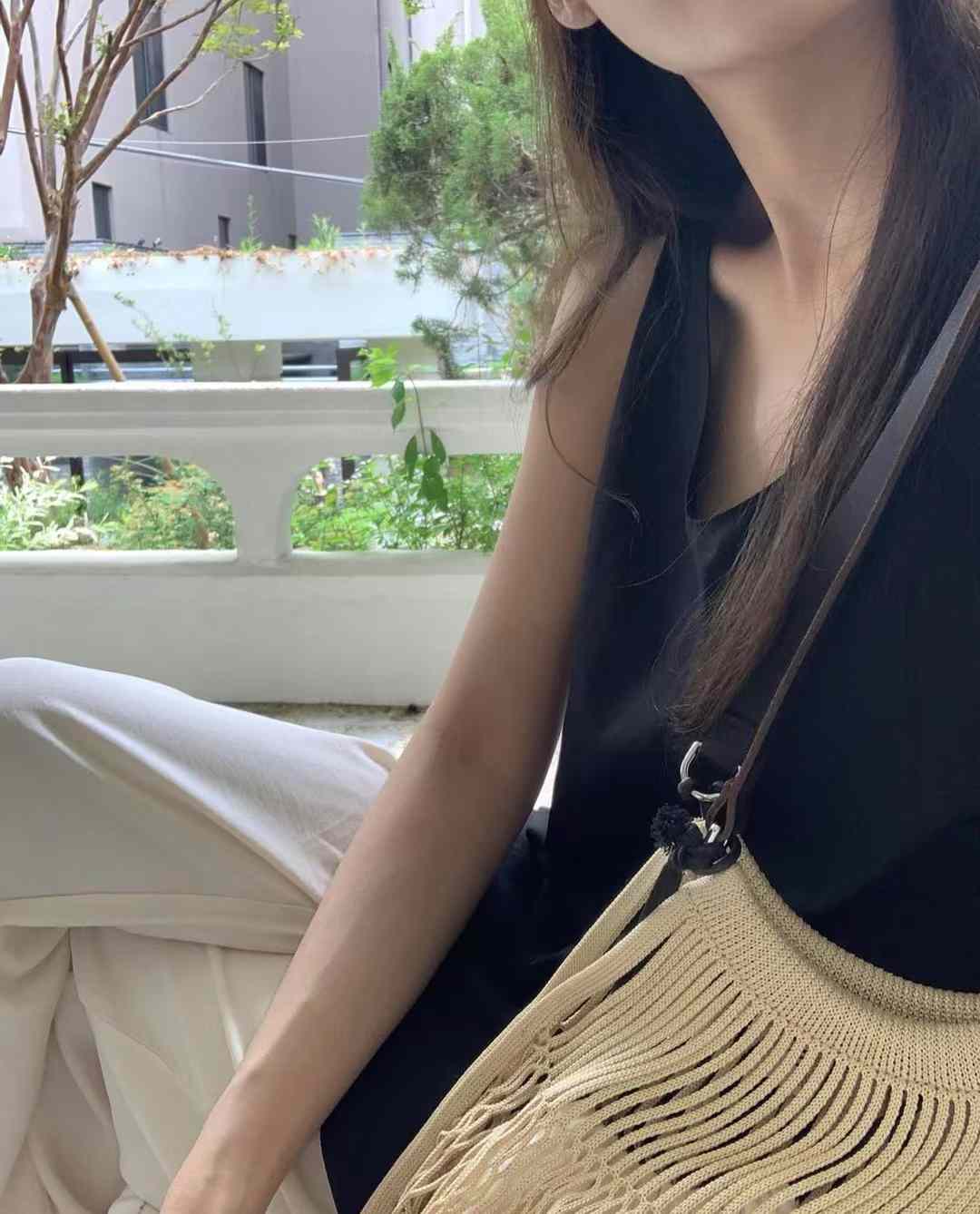 A24.顏值家顯瘦V領長版背心