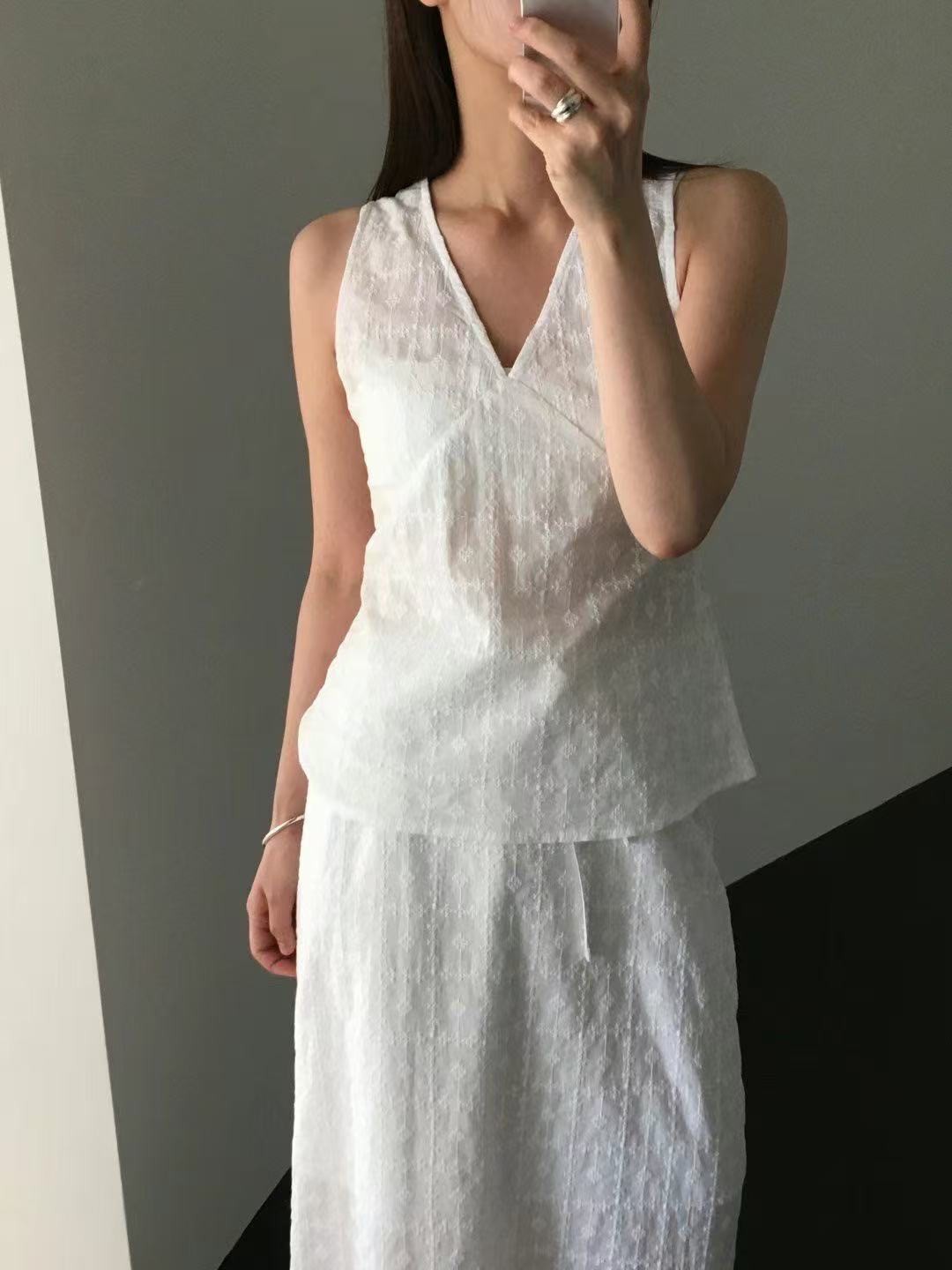 A03.細緻優雅女孩緹花背心