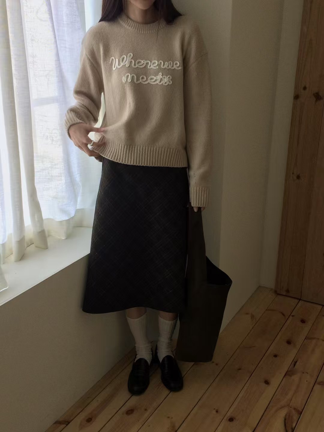 B41.可愛英文半立體繡字毛衣