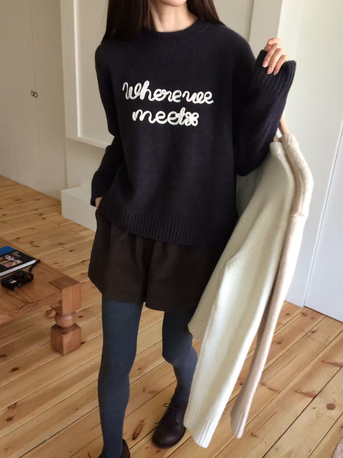 B41.可愛英文半立體繡字毛衣