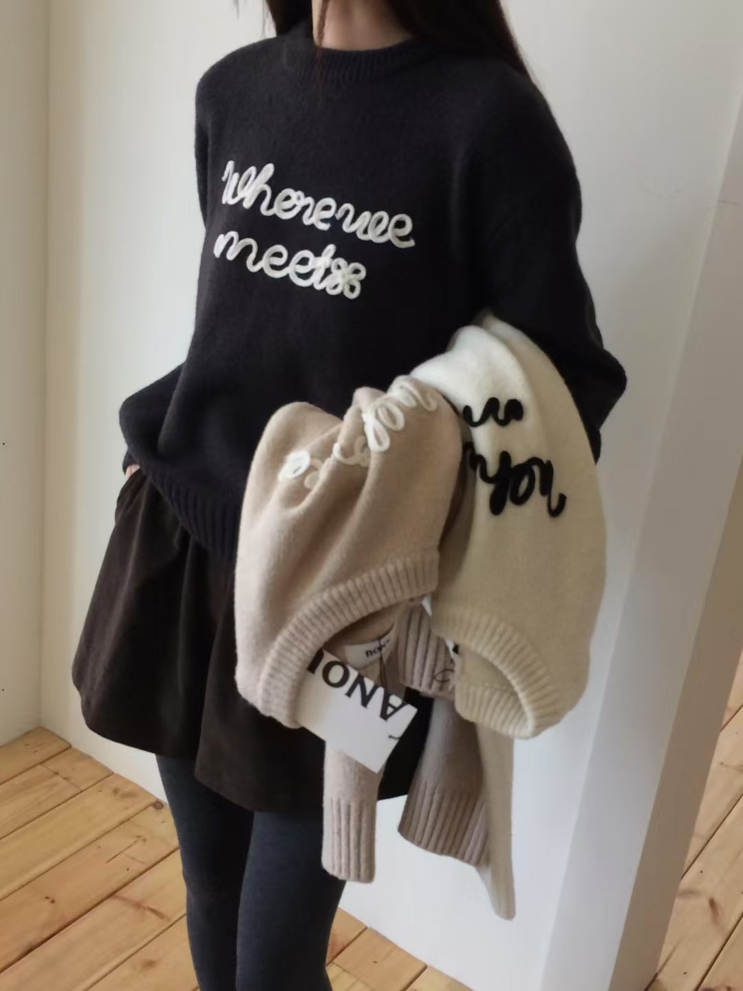 B41.可愛英文半立體繡字毛衣