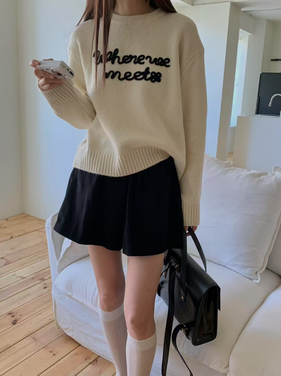 B41.可愛英文半立體繡字毛衣