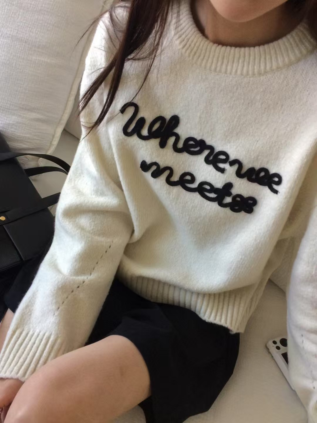 B41.可愛英文半立體繡字毛衣