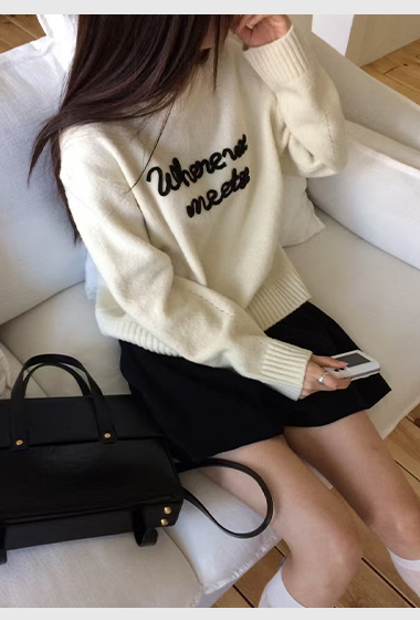 B41.可愛英文半立體繡字毛衣