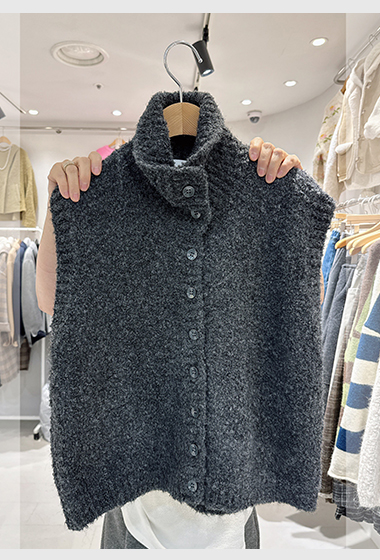 A18.溫暖高領排釦針織背心