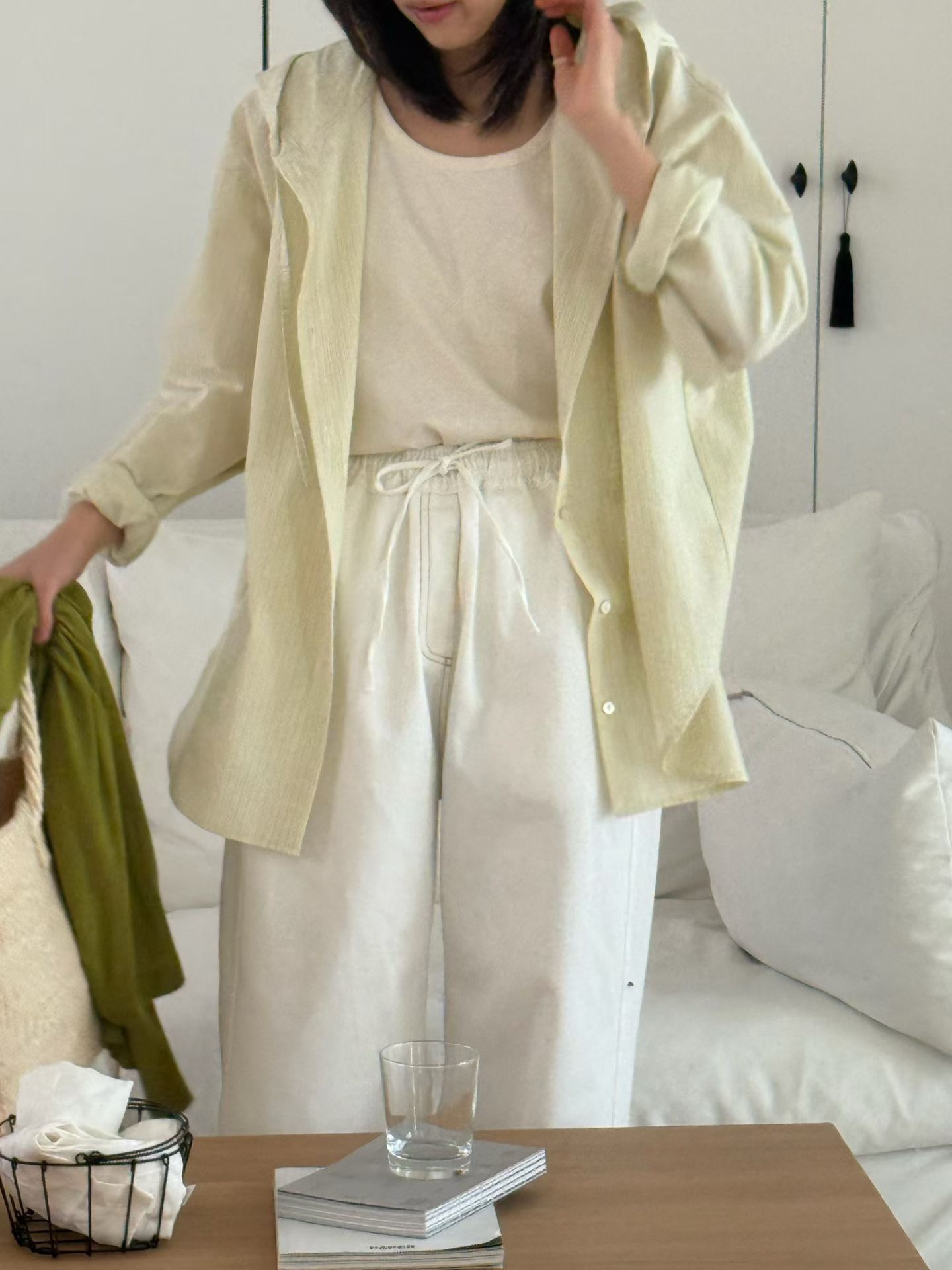 B36.基本寬肩淡雅背心