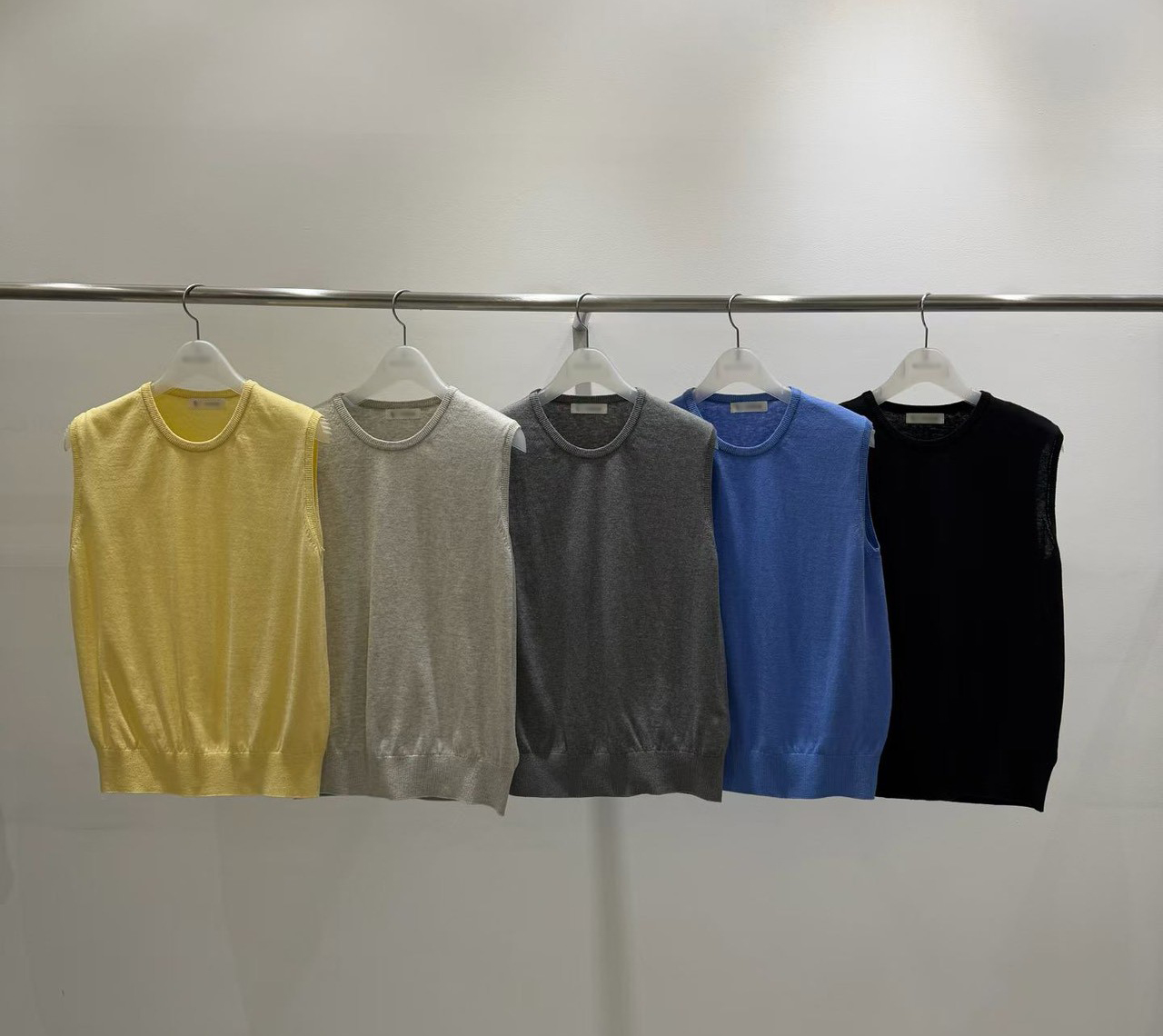 B43.質感家圓領雅致針織背心