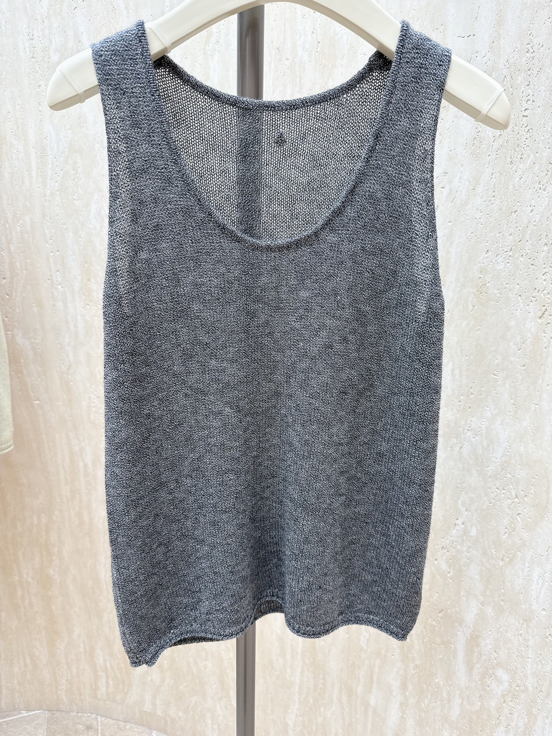 B07.優雅慵懶U領針織背心