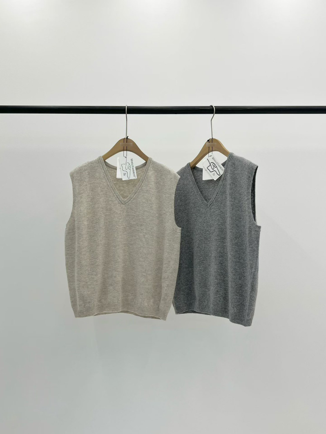 A09.大V家百搭V領針織背心