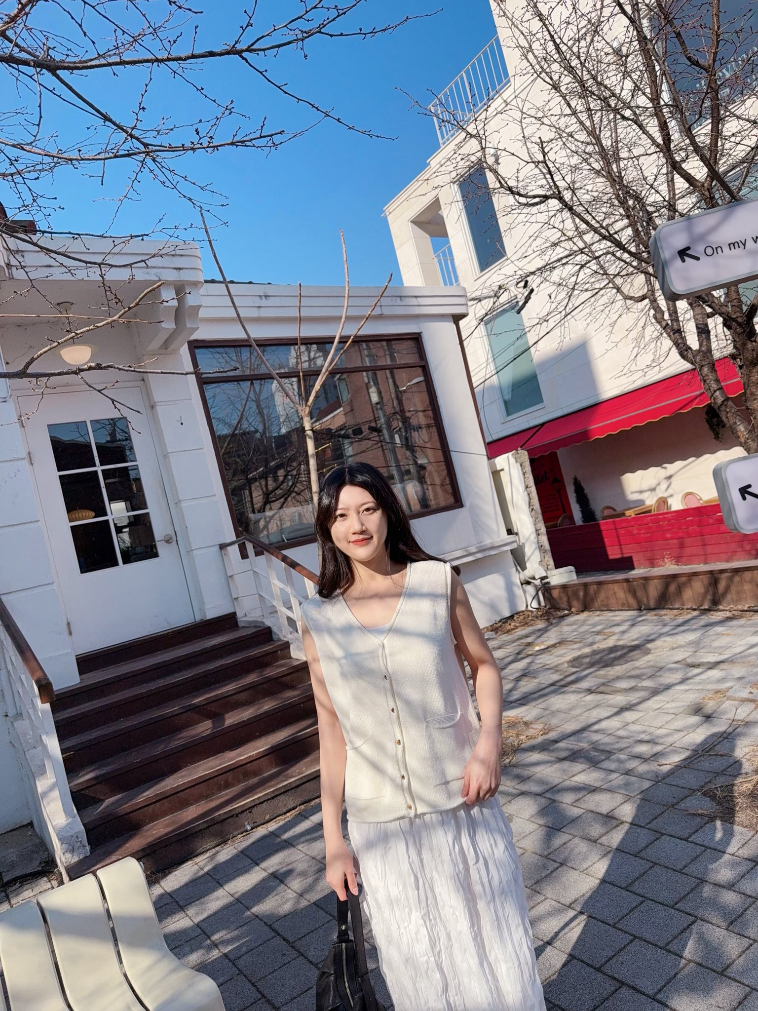 A73.V領小排釦雙口袋背心