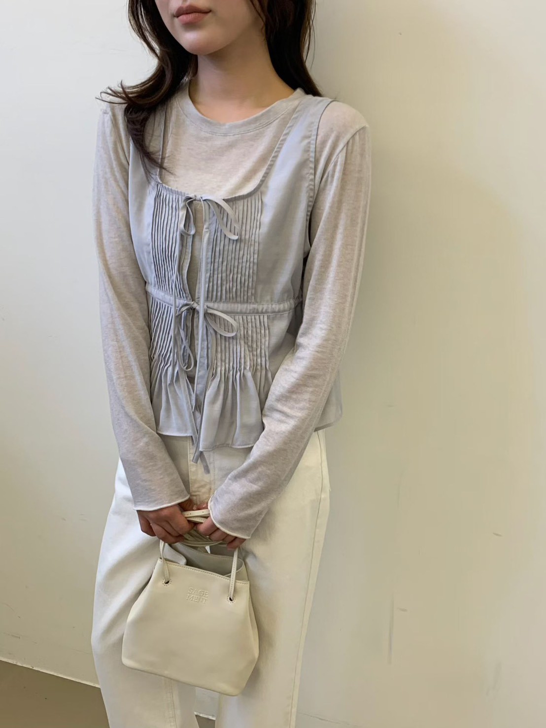 A24.質感家可愛壓褶剪接背心