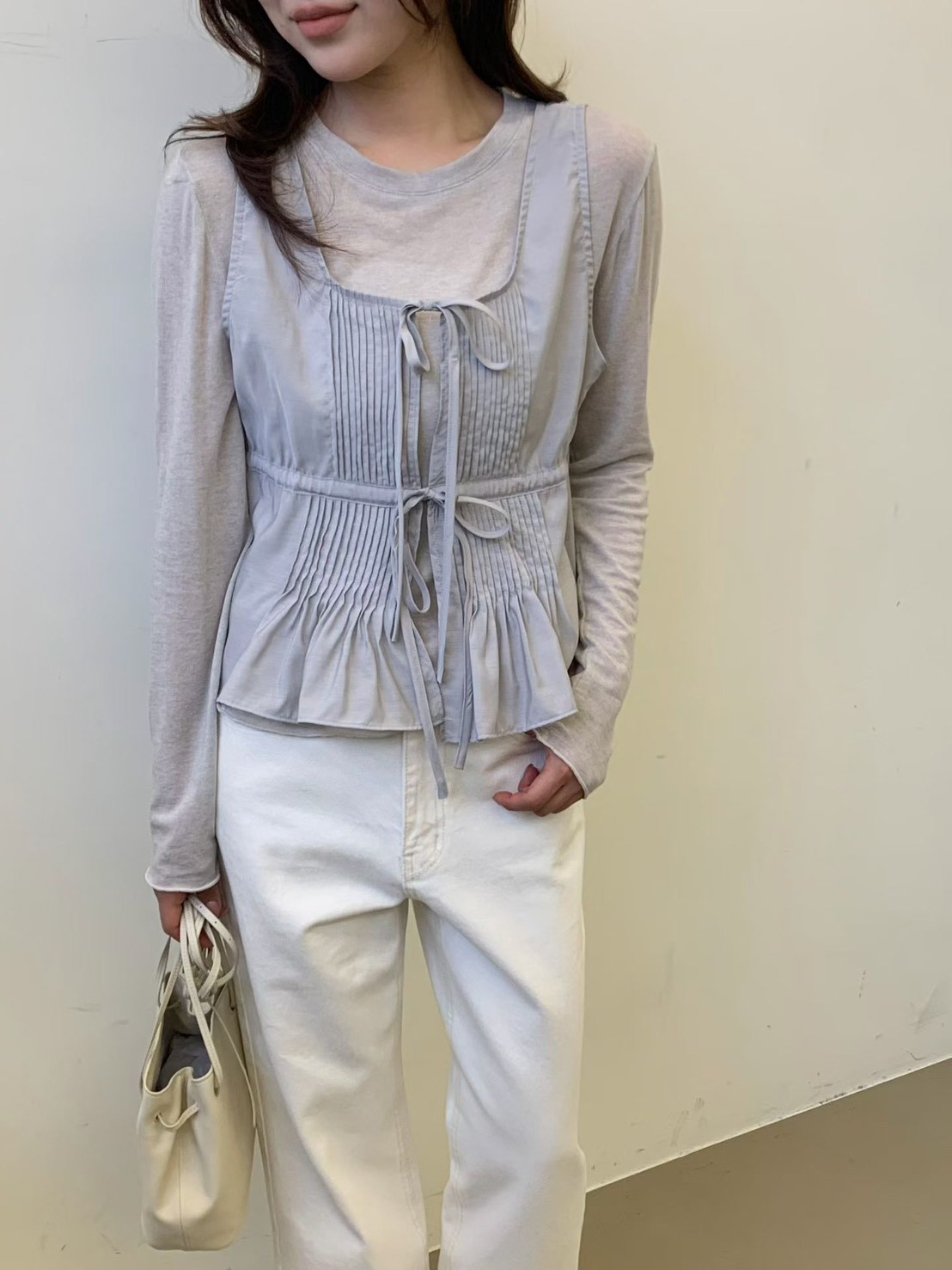 A24.質感家可愛壓褶剪接背心